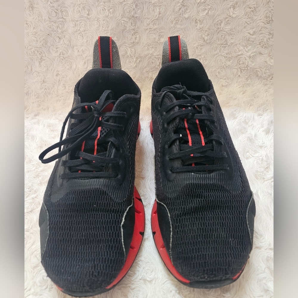 Reebok Men’s 6 Sneakers Zig Dynamics Black/ Red